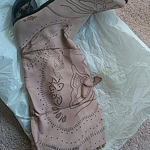 Boot - Longer - Picture 2 of 2